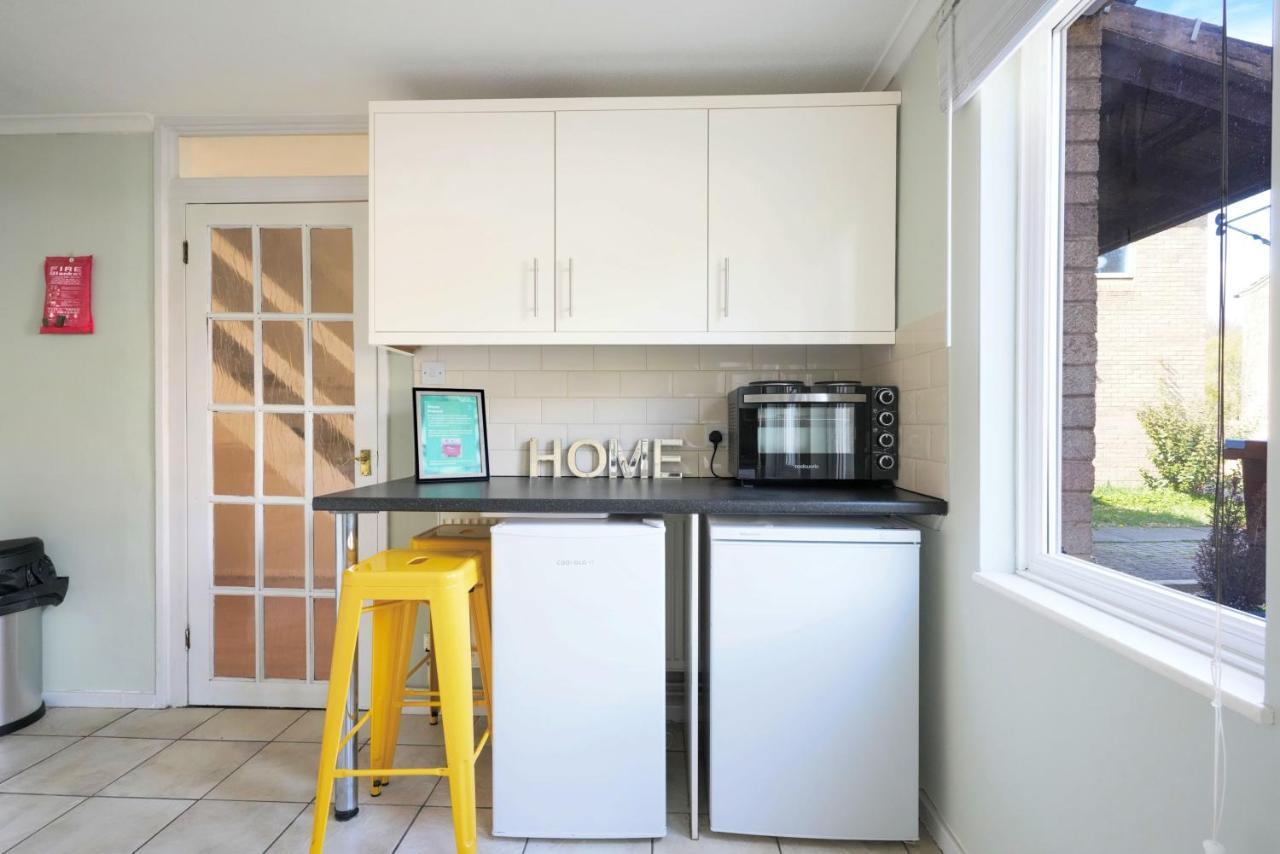 Mk House: Smart With Parking & Entertainment Holiday home
